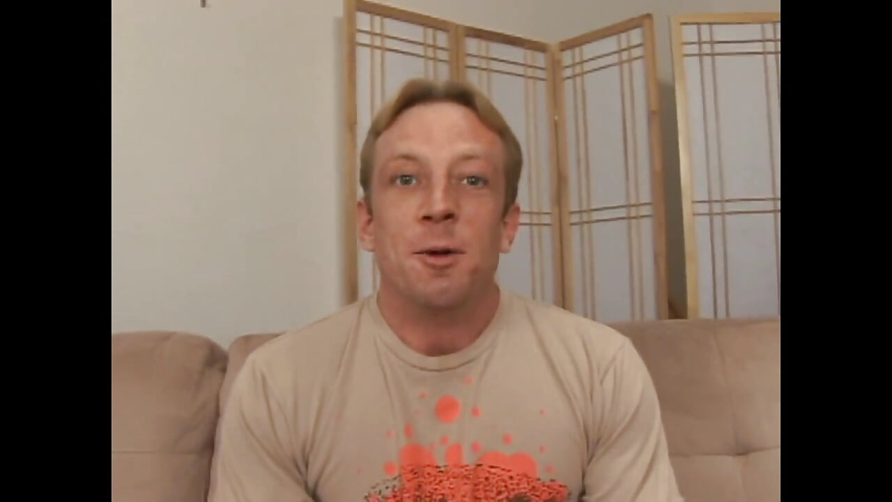 一只丰满的猫咪Lynxxx被彻底操了