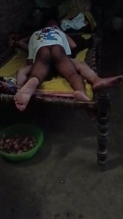 Padosi ki ladki ko pela chupke se jakar | Clip 1
