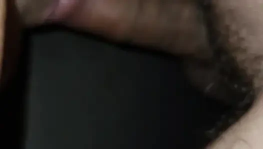 Anne üvey babasının sikini emiyor Baba sonra annesinin içine fışkırtıyor.