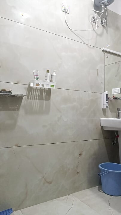 Indian desi man enjoy shower and sex