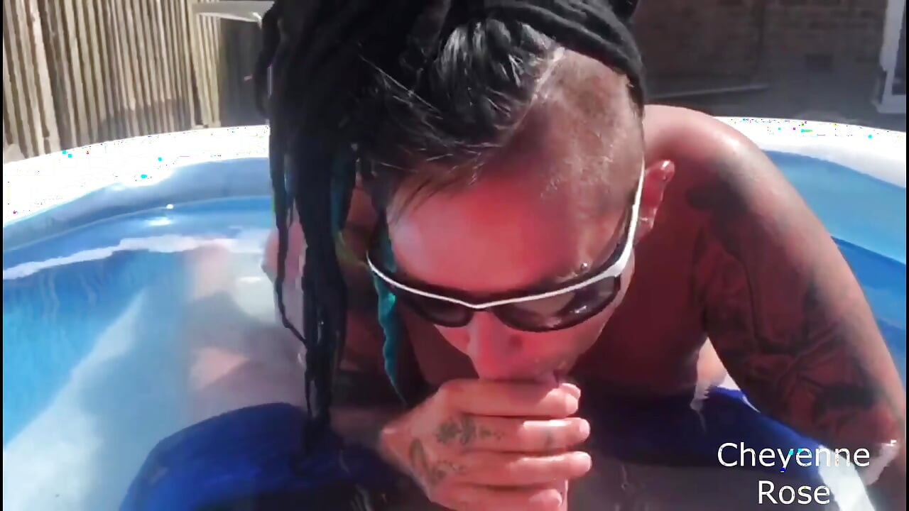 Paddling pool fuck and suck