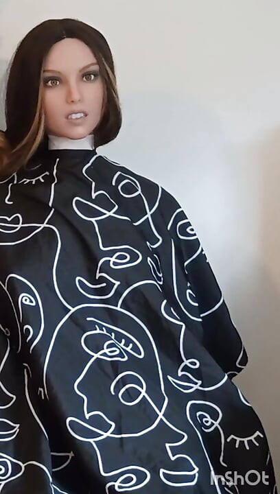 Šareni najlonski frizerski ogrtači fetiš modeliranje s Lauren