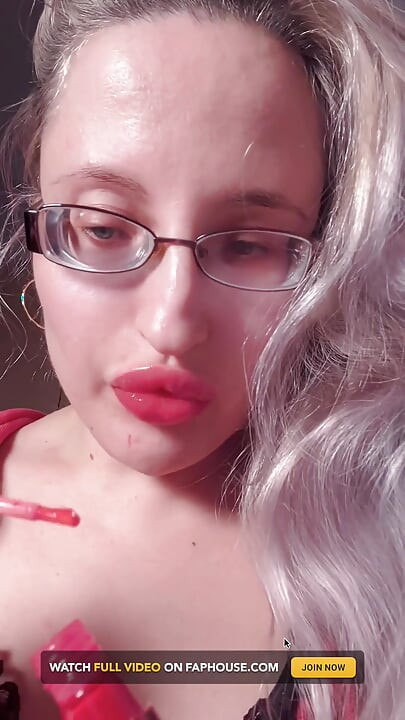Bimbo Red szájfény elbűvölve