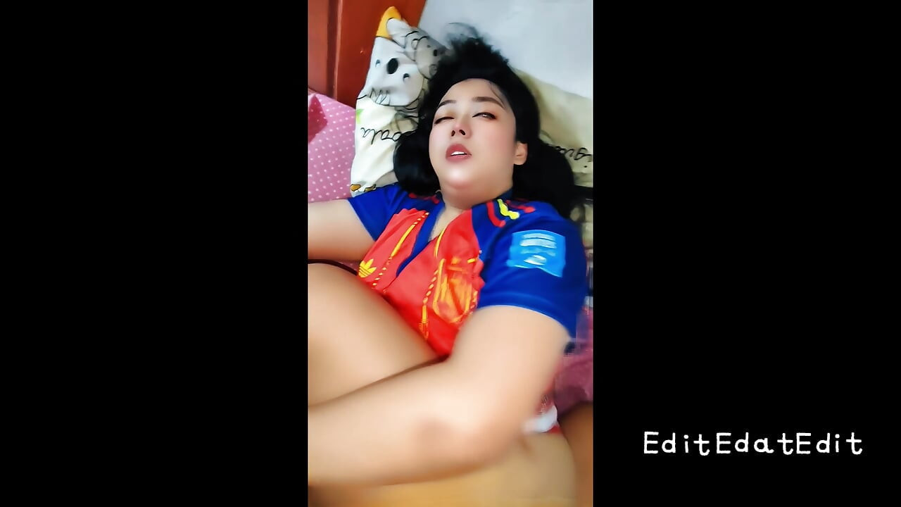 sexy aunty love playing football at her room