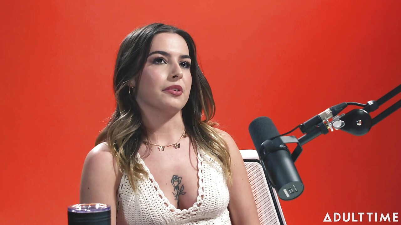 Chanel Camryn: a Rainha quiver. O podcast Adult Time