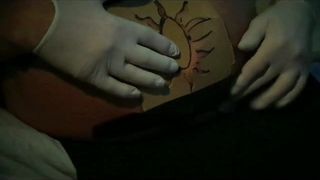 ¡Intentando ponerme un tatuaje en el culo! por maggie-er-bij