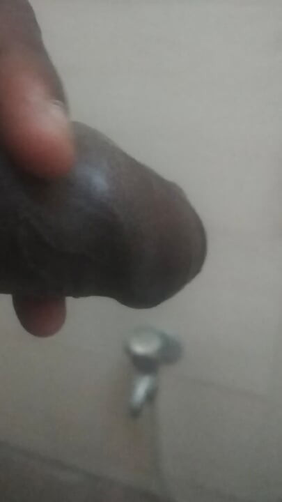Tamil boy bathroom la Kai adikira Video part 2