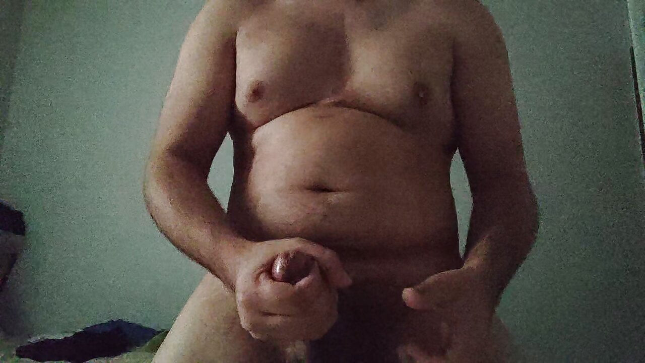 Chubby man play with his dick and cums