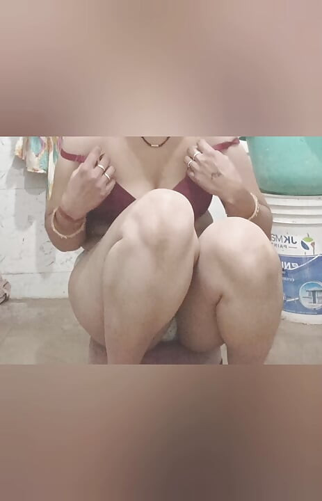 Priya bhabi show sơn gợi cảm