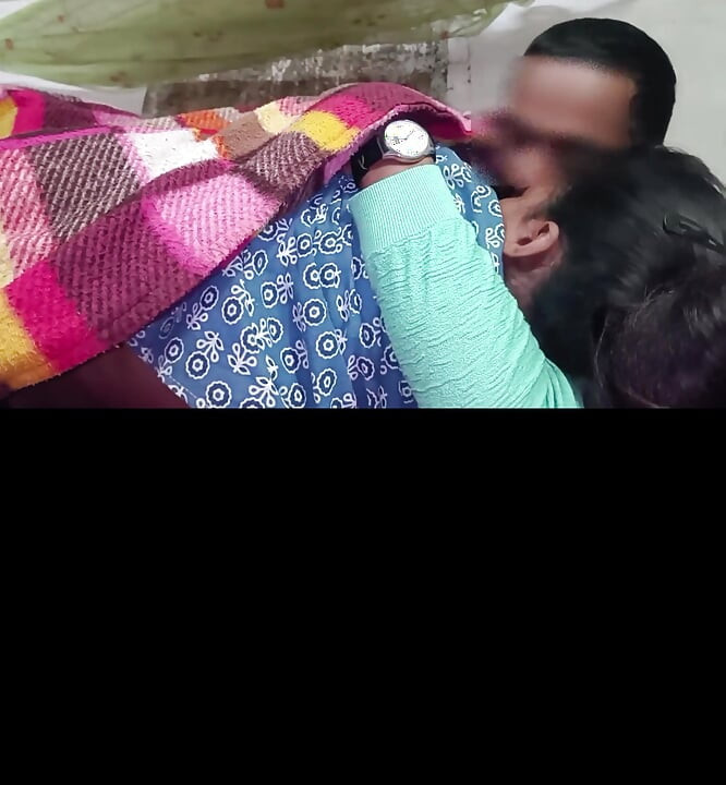 Desi Girl 1st Time Fucked at BF's House in Clear Hindi Audio Full Viral Video