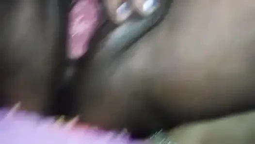 Savita бхабхи дези трахает пальцами черную киску индийской дези, наслаждается трахом пальцами Savita бхабхи