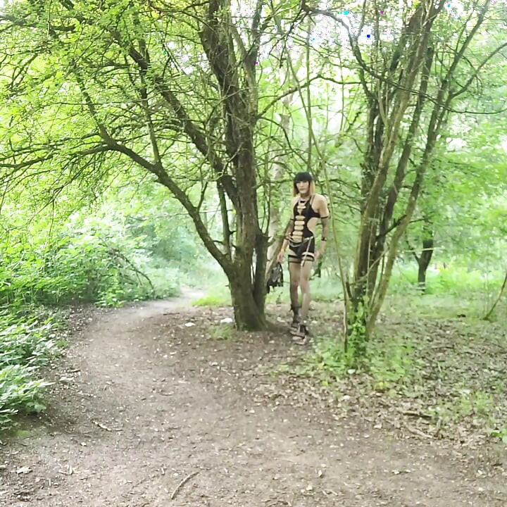 A BIG ONE🍀to be Fingered and Finish the CuL full of SperMe. Exhibit PuBLic in the forest. VaneSsaBiTCHx PariSChienneTrvprod⁹¹