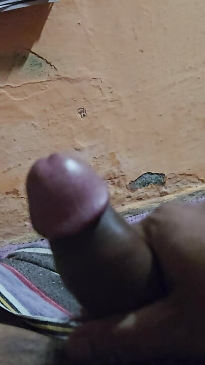 Horny Indian dick looking for a horny pusssy. Wana get fucked