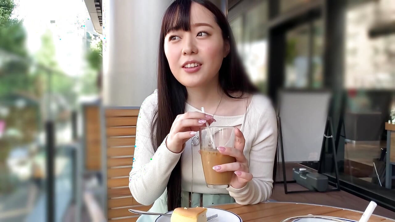 A189F02 見た目清楚で巨乳ながらも小動物的な可愛らしさの天然娘と個撮テイでラブホで嵌め撮りセックス！