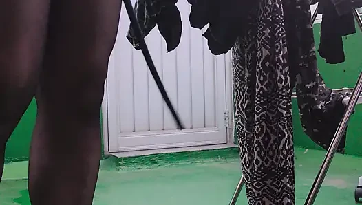 Külotlu çoraplı sidik deliği