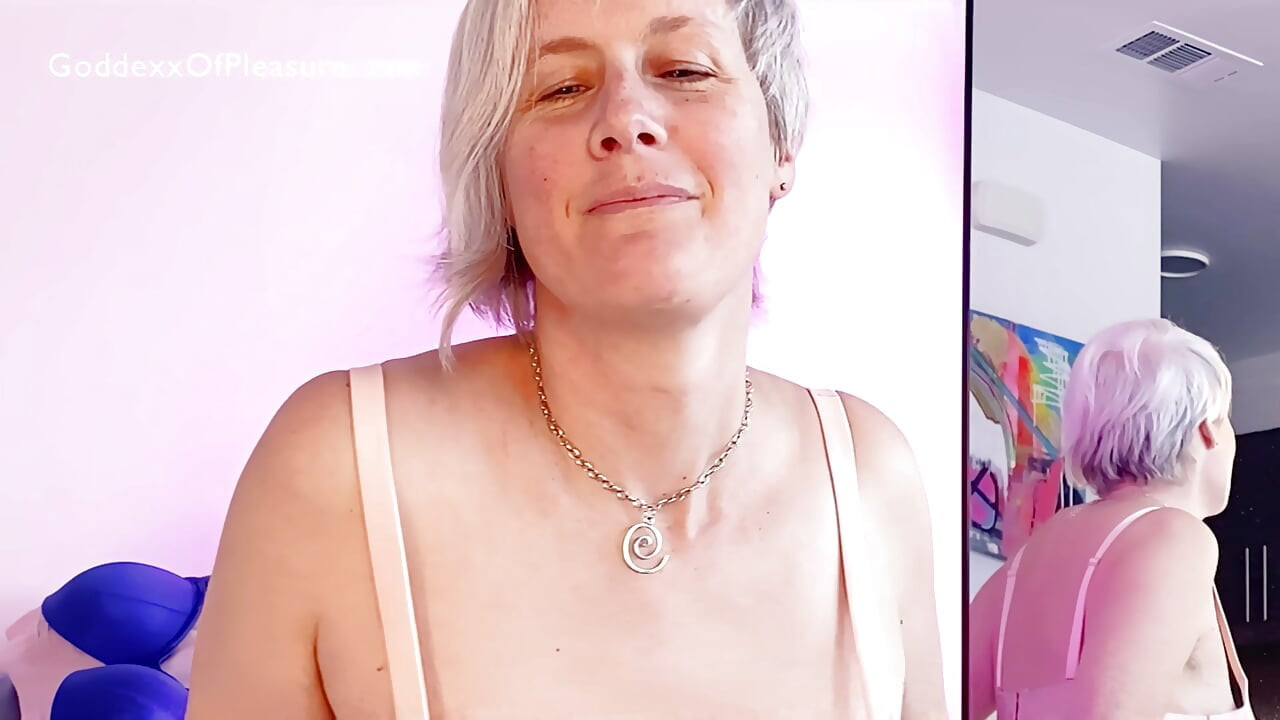 Helping Mommy Pick Out The Best Bra While She Tells Me How To Touch Myself & Cum JOI CEI