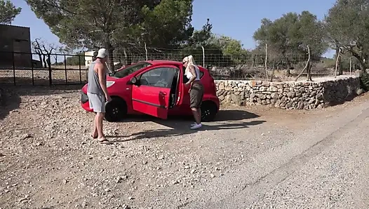 Bitch gets pussy fucked from behind while sucking another big cock