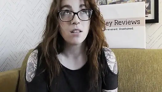 NSFW Review of Kiss Sucking Vibrator