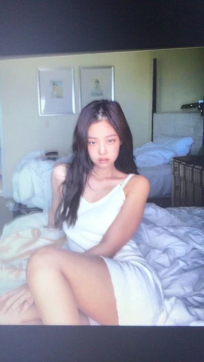 Jennie cum tribute 3