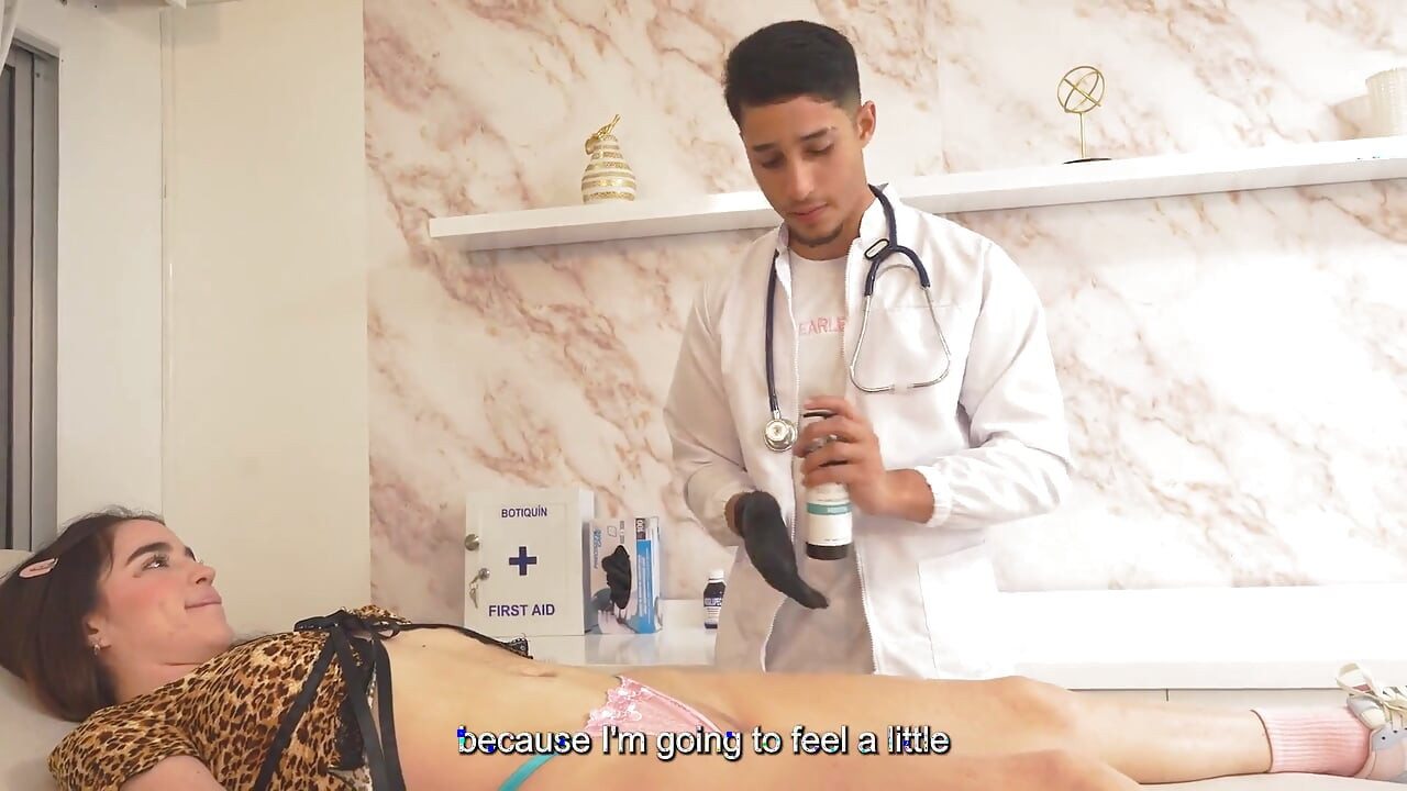 The Doctor Cures His Horny Patient's Numb Pussy by Fucking Her Wildly with His Thick Cock