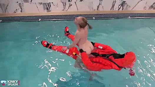 Gadis kapal selamku lagi bugil dan sange banget