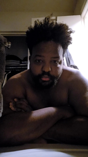 Laisse-moi coquine pendant que je te montre ma bite