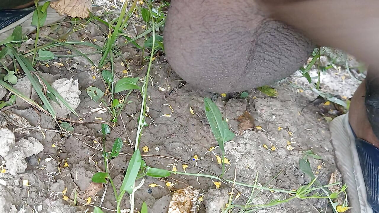 Cold outside so I fuck my neighbor bhabhi outdoor