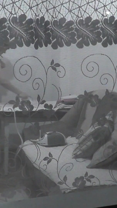 Unforgettable moment from "Naked stepdaughter ironing clothes does not hesitate to flash stepdad"