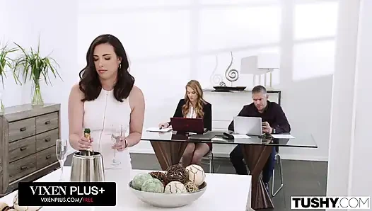 Tushy evli bir çift bu kızıl saçlının göt deliğini paylaşmak için sabırsızlanıyor