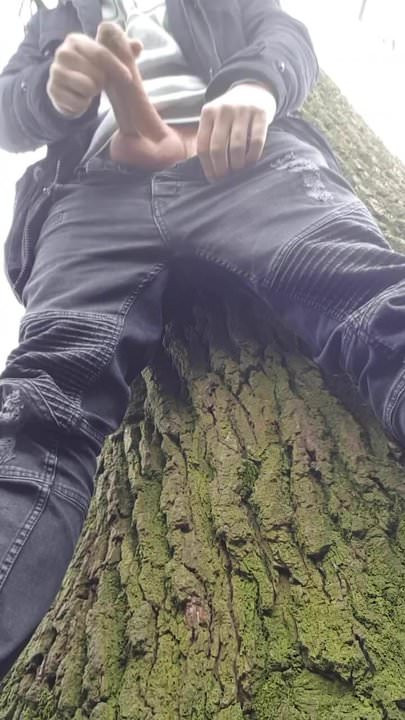 Me cuming outdoor