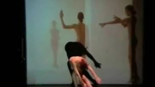 Performance de dança erótica 18
