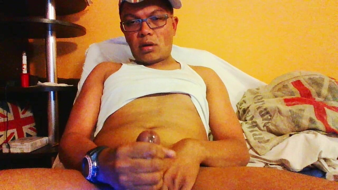 我一边看色情片一边还是潮吹