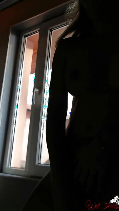 MILF Playing with New Toy and Making Pussy Wet