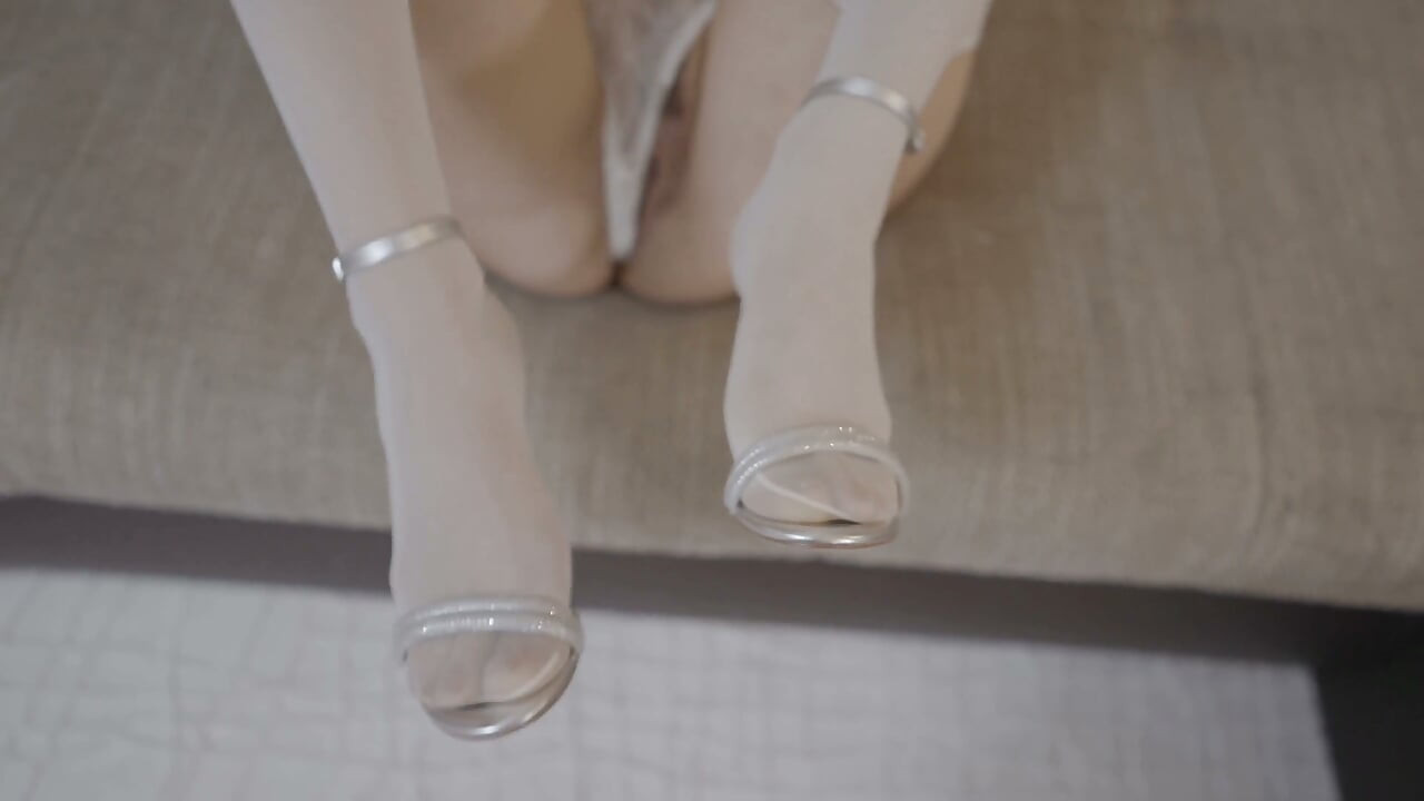 Blonde MILF in Stockings Gives Erotic Foot Fuck