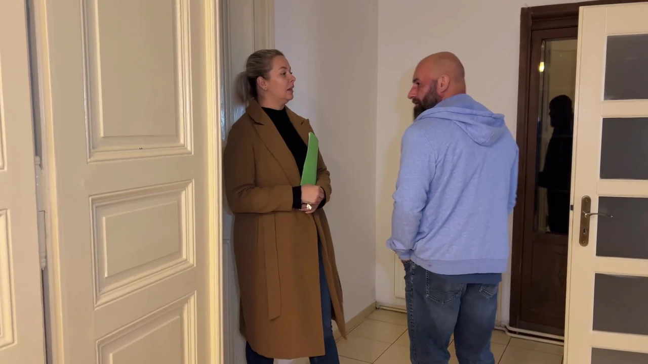 Hot Real Estate Agent Gets Fucked By Big Dick Clients