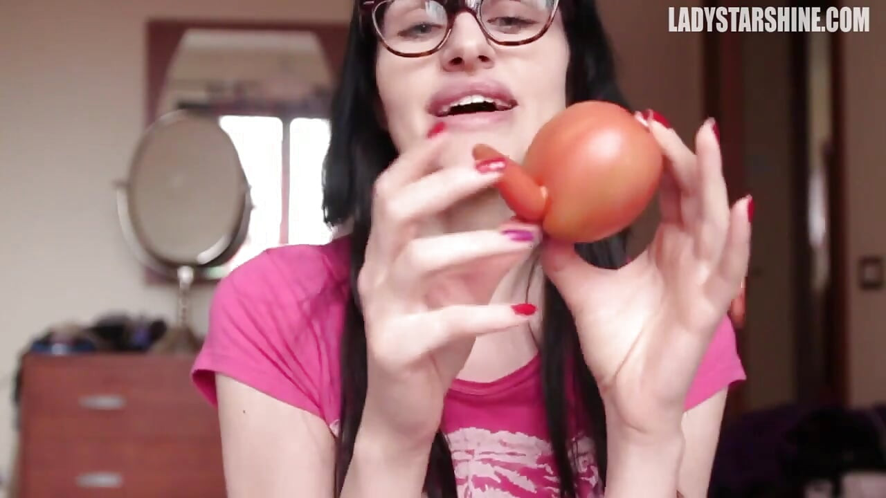 Pea Cherry Tomato untuk bermain dengan