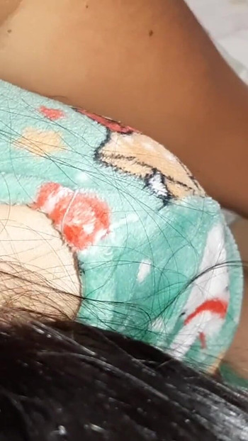 استيقظت زوجة الأب على صراخي أنا وصديقي أثناء ممارسة الجنس وانضمت إلينا سرا | مقطع 2