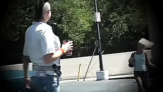 Lesbian bertato dengan memek berbulu lagi asik jilat dan fingering memek gadis hot rambut pirang