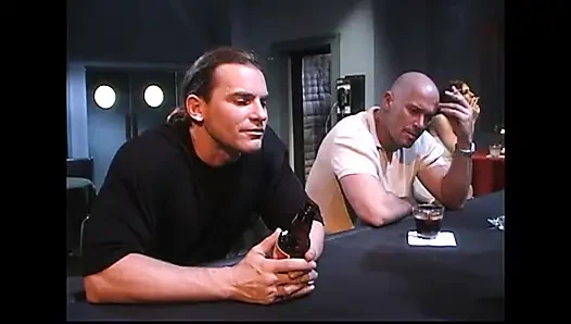 Sehr geile sexy schlampe reitet großen schwanz