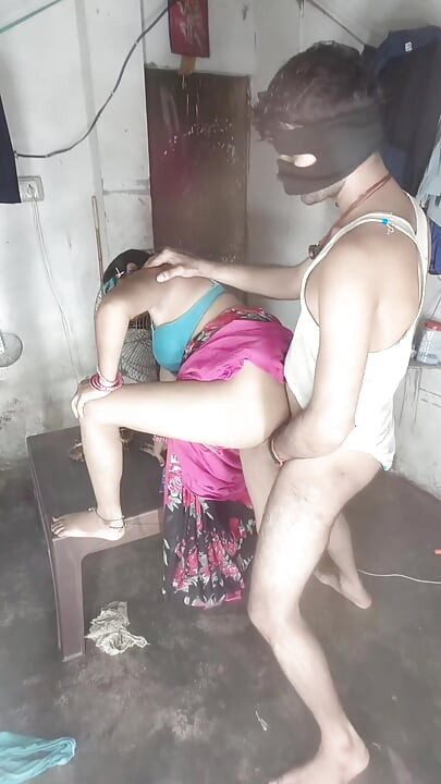 Hot sister-in-law's ass fucked doggy style in Hindi audio land sucked sucked by big tits sister-in-law.