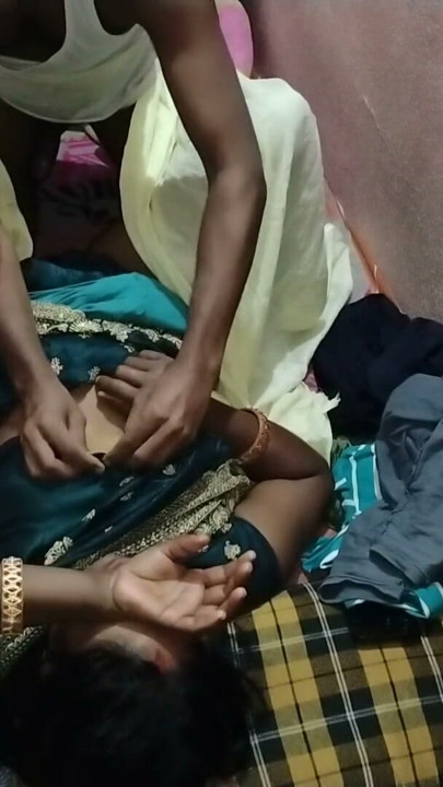 Desi Wife Ko Bade Ke Din Raat Mein Choda Bohat Maza Aaya | Clip 1