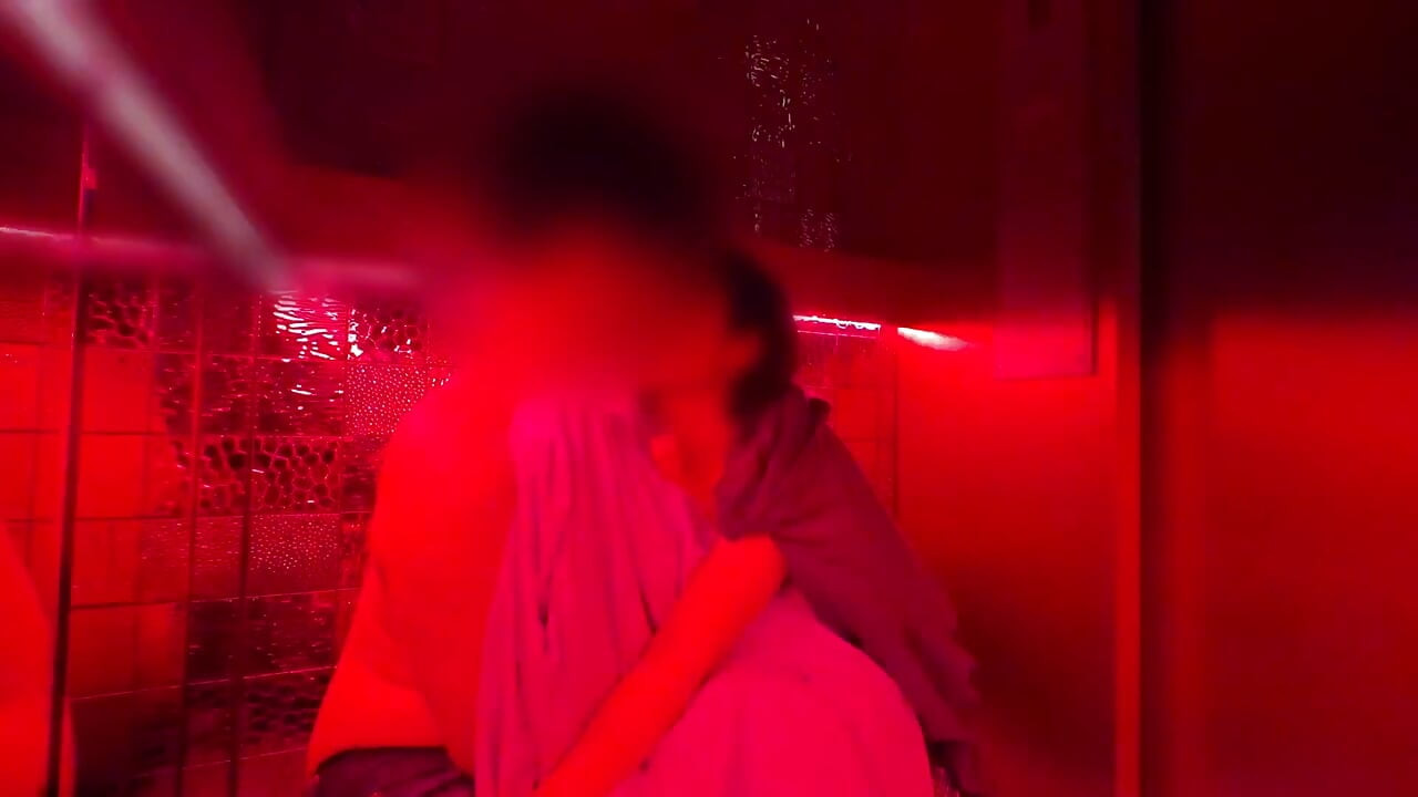 Elevator Sex. Office Building on a Holiday. a Man and a Woman Meet for the First Time and Have Sex, Creampie.