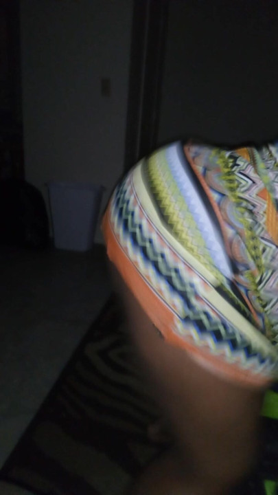 Ass shaking