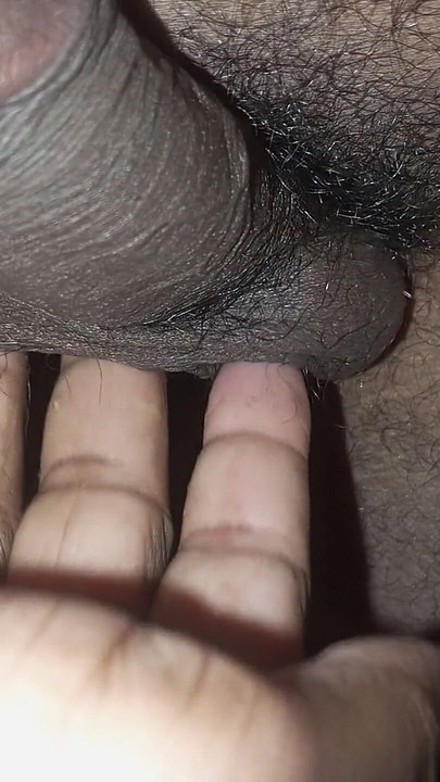 Runu Khan Meri Bhabhi Aaj Apna Ghar po grudnjaku i donjem rublju Kholkar jebe Kiyu