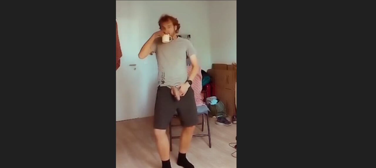 14 Woke up Horny Started Bating, Went Outdoors and Kept Bating