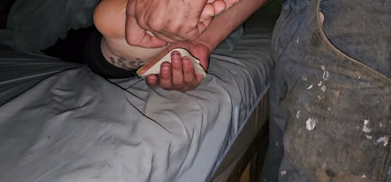 bondage foot fetysz azjatyckich nastolatków stóp spust na podeszwach