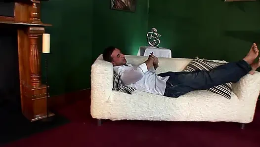 Sophisticated babe with glasses enjoys taking two cocks in her mouth at the same time