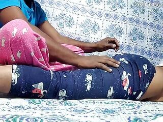 Bangladesh - peituda gril e garoto fodem no hospital