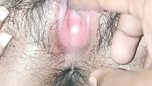 Sri Lankan sexy girl fingering her pussy by boyfrined