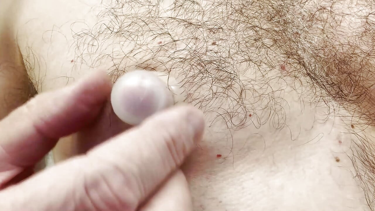 لعب الحلمات والساوندينغ